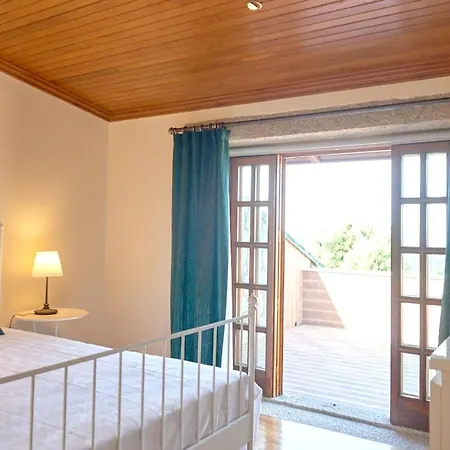 9 Bedrooms With Sea View Private Pool And Furnished Garden At Cristelo 2 Km Away From The וילה *