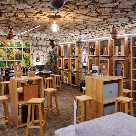 9 Bedrooms With Sea View Private Pool And Furnished Garden At Cristelo 2 Km Away From The וילה